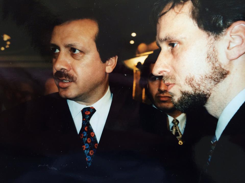 Abu Bakr Rieger traf auch mehrmals den jetzigen Präsidenten der Türkei, Recep Tayip Erdogan. Vorangig in seiner Zeit als Bürgermeister Istanbuls.